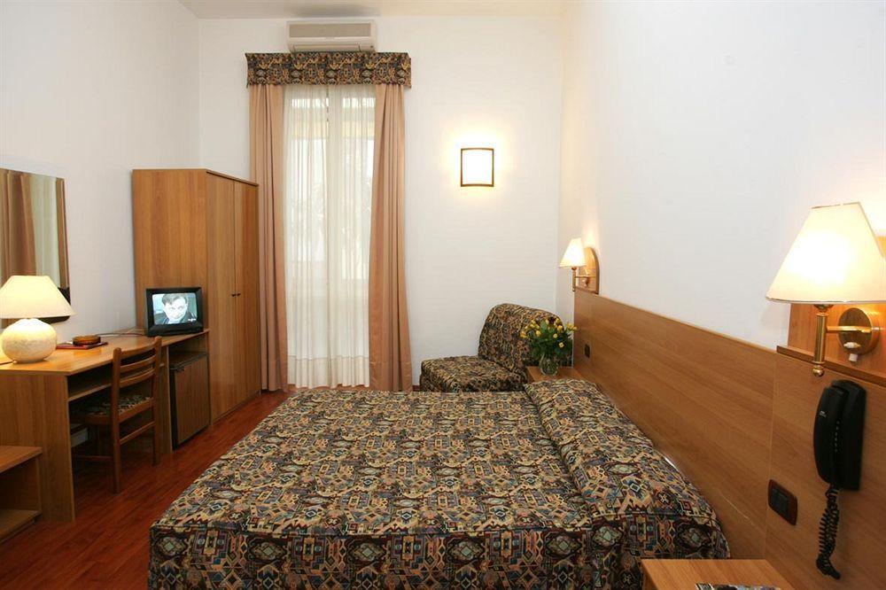 Hotel Eden ตูริน ภายนอก รูปภาพ